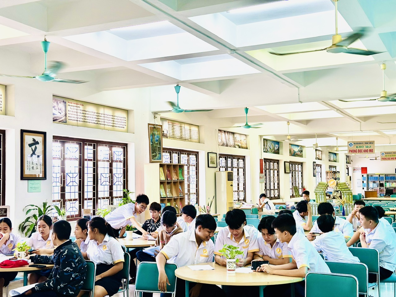 Trường Cao đẳng Huế, Ngày Sách và Văn hóa đọc Việt Nam 2025, Ngày Sách tại Trường Cao đẳng Huế, Sự kiện văn hóa đọc Huế, Khoa Công nghệ Thông tin Trường Cao đẳng Huế, Sinh viên Cao đẳng Huế tham gia Ngày Sách, Hoạt động thường niên tại Trường Cao đẳn
